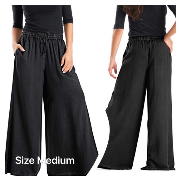 Pants - NEW Black Wide Leg Palazzo Pants Size Medium
